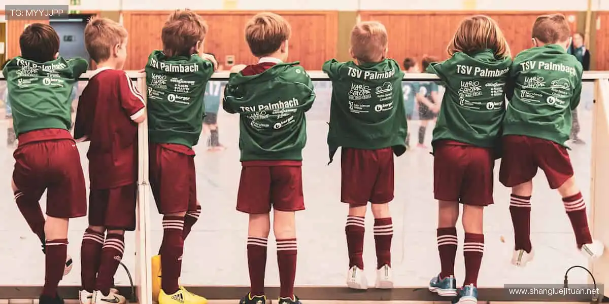 周边好物，点燃你的运动魂！🔥